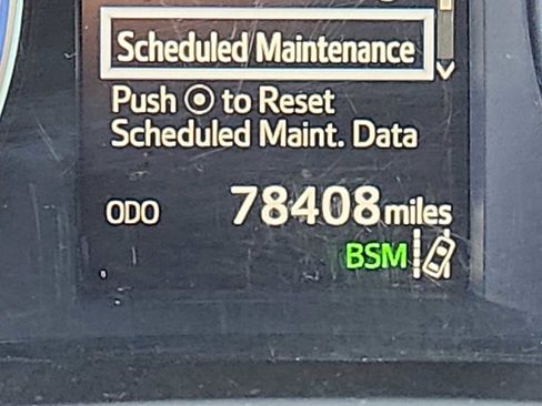 Used 2019 Toyota Highlander SE image 18