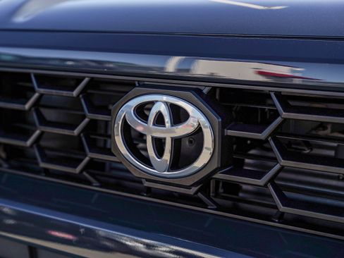 Certified 2025 Toyota 4Runner TRD Sport image 6