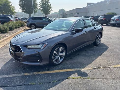 Used 2023 Acura TLX SH-AWD w/ Advance Package image 3