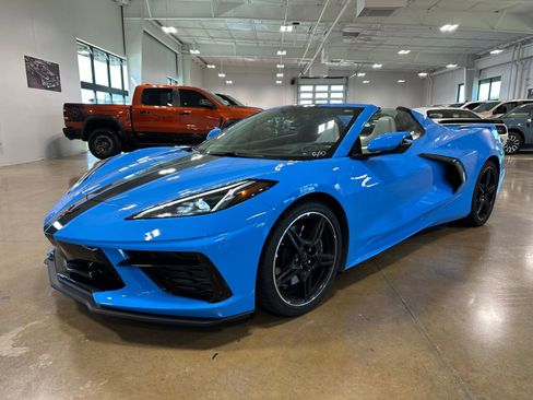Used 2022 Chevrolet Corvette Stingray Preferred Conv w/ Z51 Performance Package RWD image 3