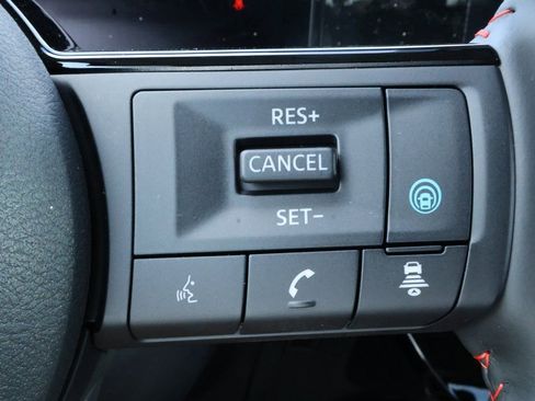 New 2025 Nissan Kicks SR image 11