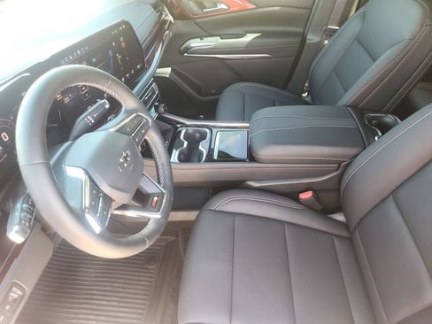 Used 2025 Chevrolet Traverse Z71 w/ Driver Confidence Package AWD/4WD image 13