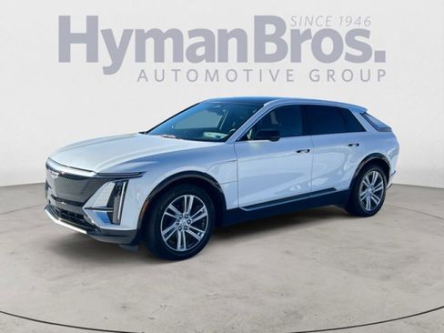 Used 2024 Cadillac Lyriq Tech w/ Driver Assist Package image 7