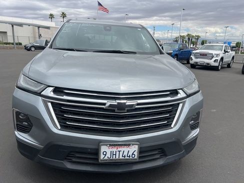Certified 2023 Chevrolet Traverse LT image 2