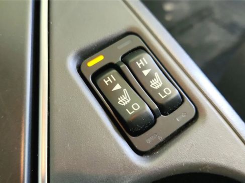 Used 2025 Subaru Crosstrek 2.0i Premium AWD/4WD image 30