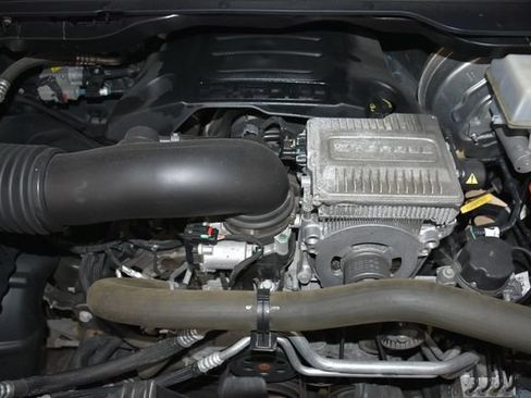 Used 2022 RAM 1500 Laramie w/ Sport Appearance Package AWD/4WD image 8
