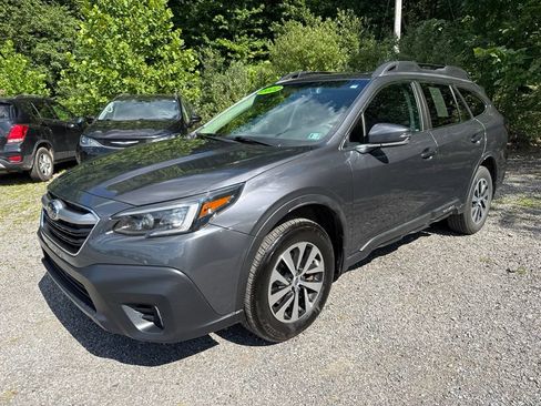 Used 2022 Subaru Outback Premium AWD/4WD image 6