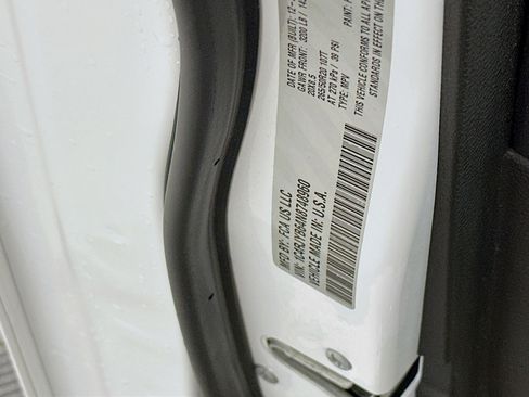 Used 2022 Jeep Grand Cherokee Limited 4xe image 12