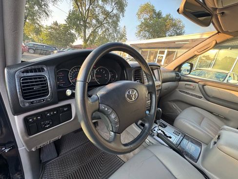 Used 2004 Toyota Land Cruiser image 9