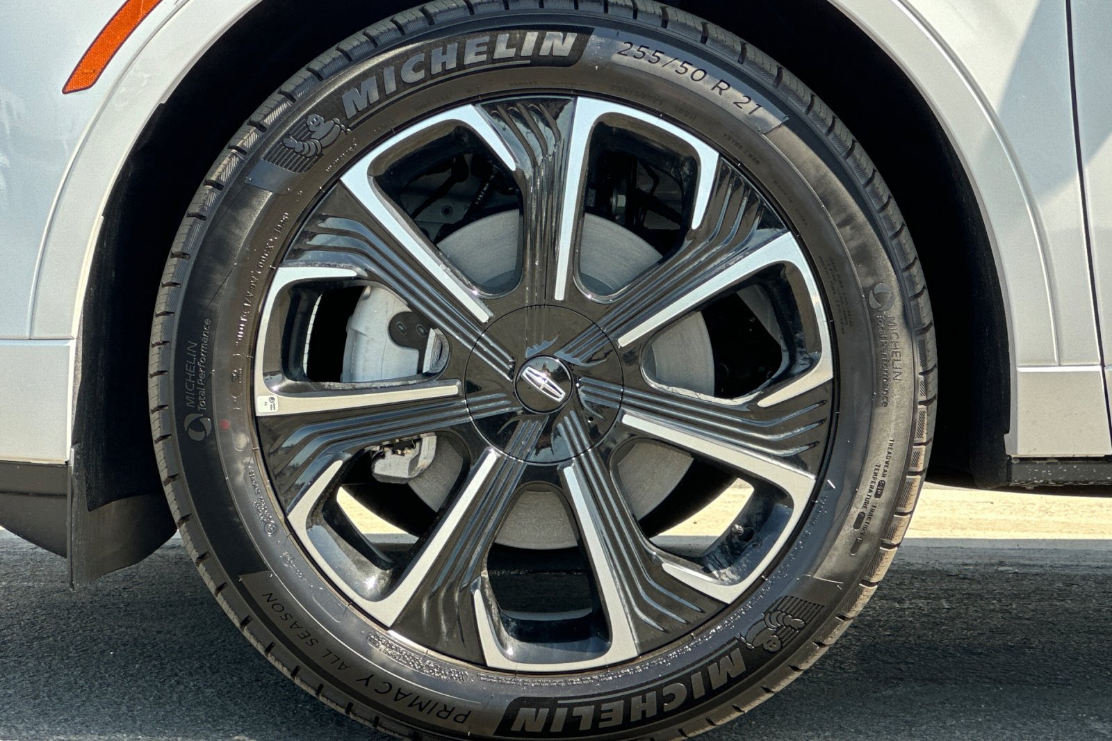 New 2026 Lincoln Nautilus Reserve AWD/4WD image 25