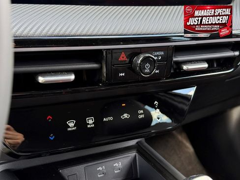 New 2025 Nissan Kicks SR AWD/4WD image 18