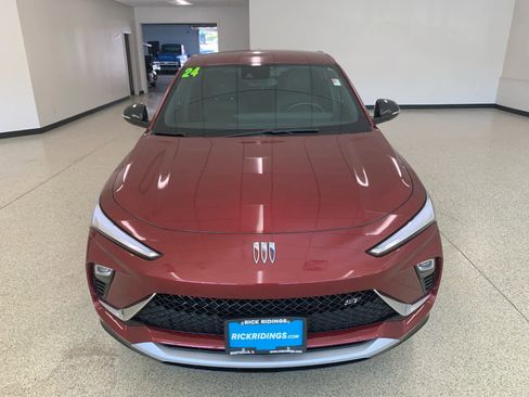 Used 2024 Buick Envista Sport Touring w/ Convenience I Package image 2