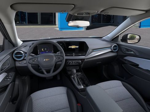 New 2026 Chevrolet Trax LT FWD image 15