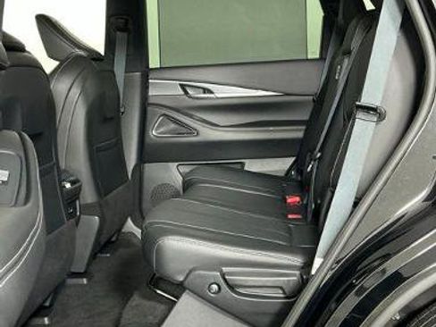 Certified 2025 INFINITI QX60 Luxe FWD image 18