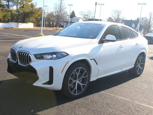 New 2026 BMW X6 xDrive40i image 3