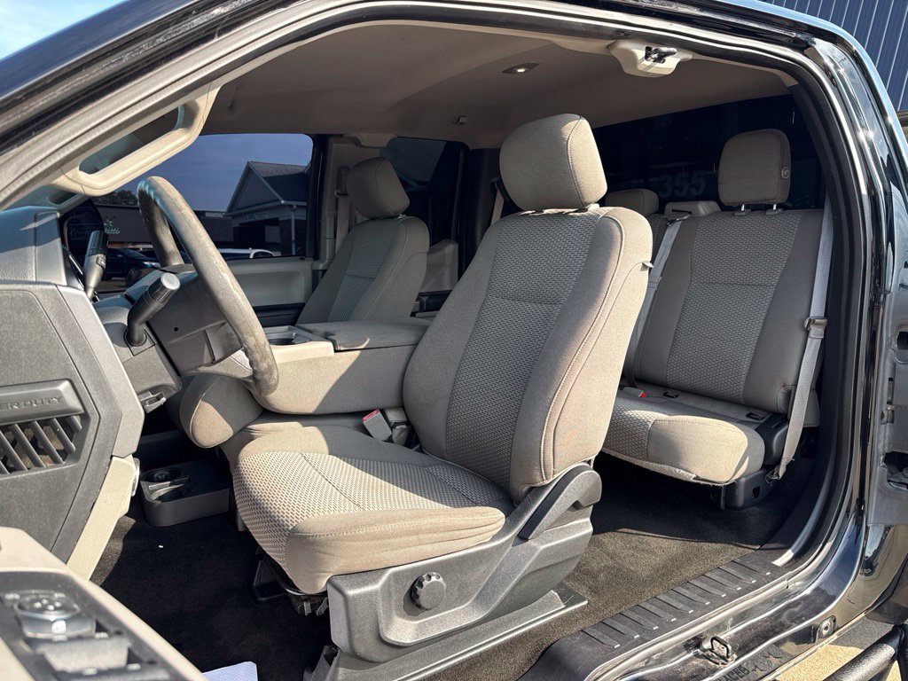 Used 2018 Ford F250 XLT AWD/4WD image 2