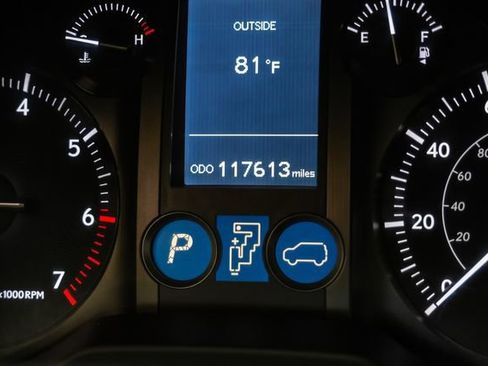 Used 2014 Lexus GX 460 AWD/4WD image 24