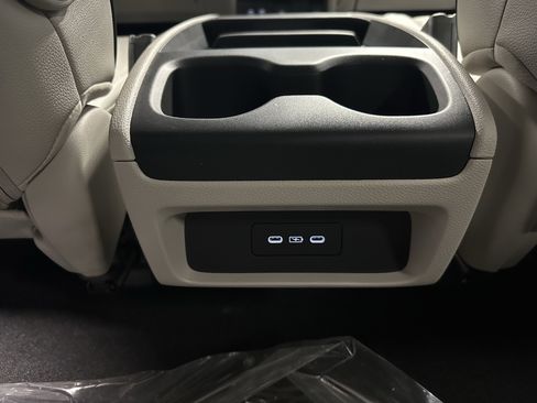 New 2026 Honda Odyssey Touring image 23