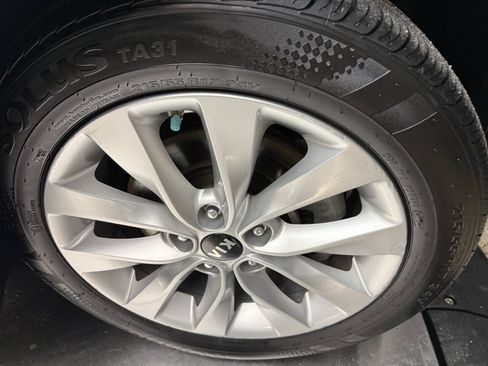Used 2017 Kia Optima EX w/ Premium Package FWD image 26