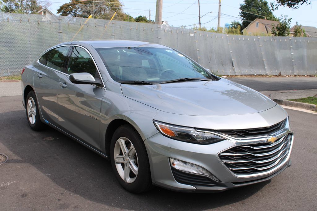 Used 2024 Chevrolet Malibu LT FWD image 4