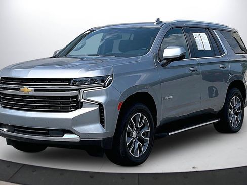 Used 2023 Chevrolet Tahoe LT w/ Luxury Package AWD/4WD image 4