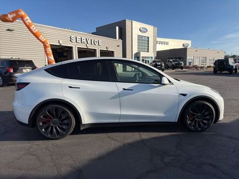 Used 2022 Tesla Model Y Performance AWD/4WD image 11