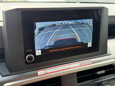 Used 2025 Toyota 4Runner SR5 AWD/4WD image 23