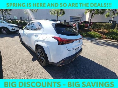 Used 2022 Lexus UX 200 F Sport w/ Accessory Package (Z2) image 6