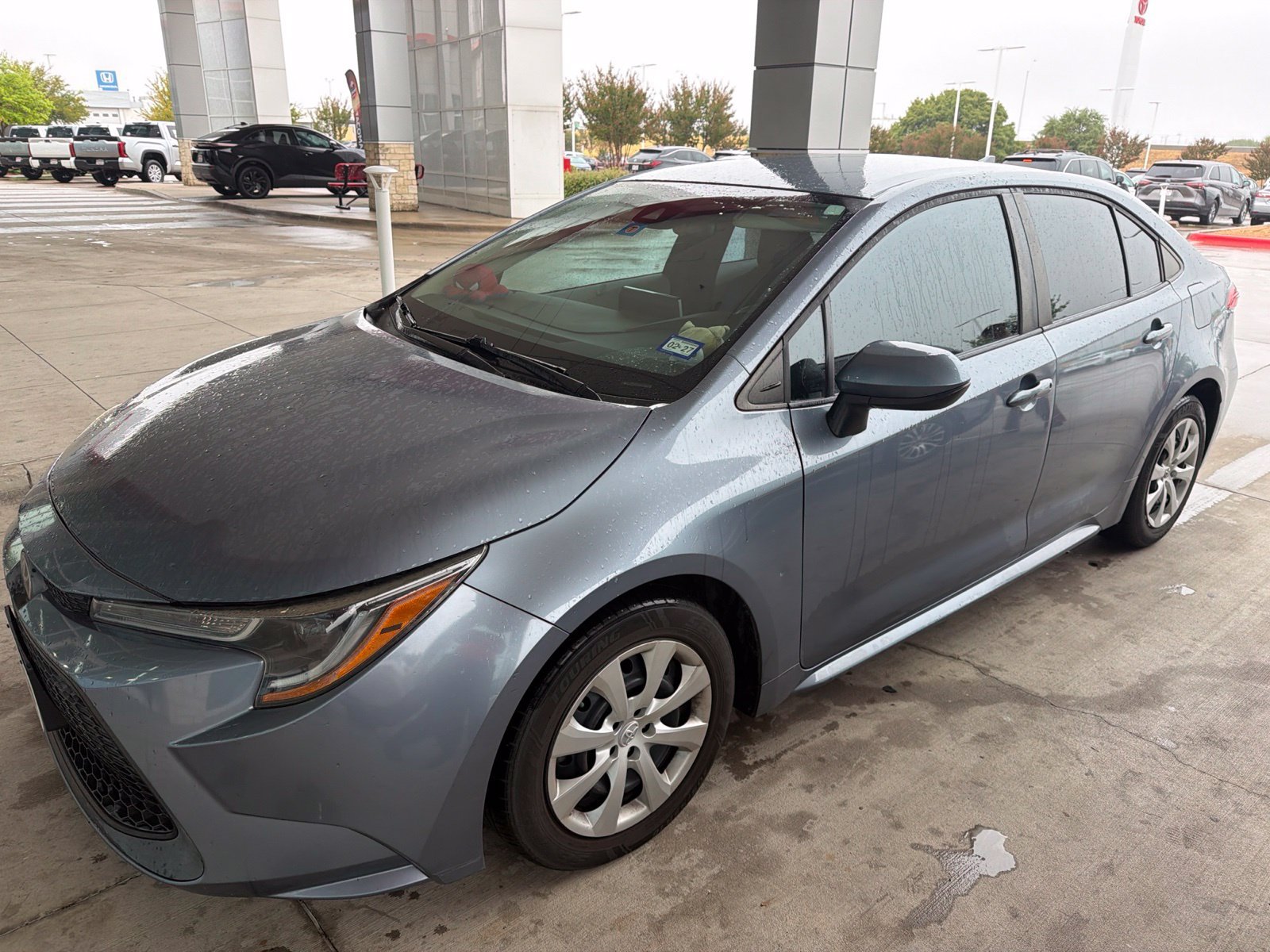 Used 2021 Toyota Corolla LE FWD image 1