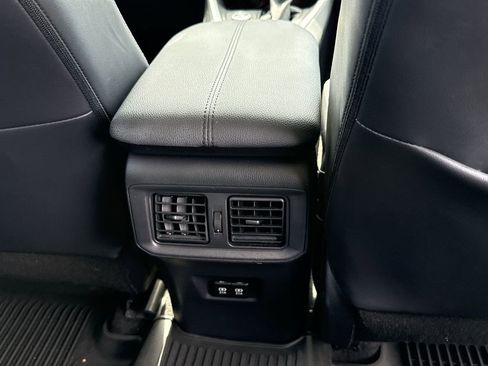 Used 2019 Toyota RAV4 Limited w/ Carpet Mat Package AWD/4WD image 18