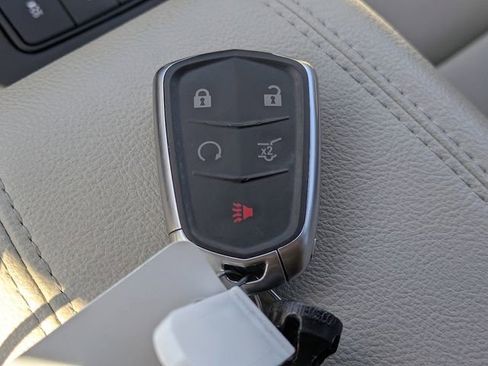 Certified 2023 Cadillac XT4 Luxury w/ Cold Weather Package image 37