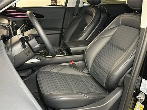 New 2026 Lincoln Nautilus Reserve image 17