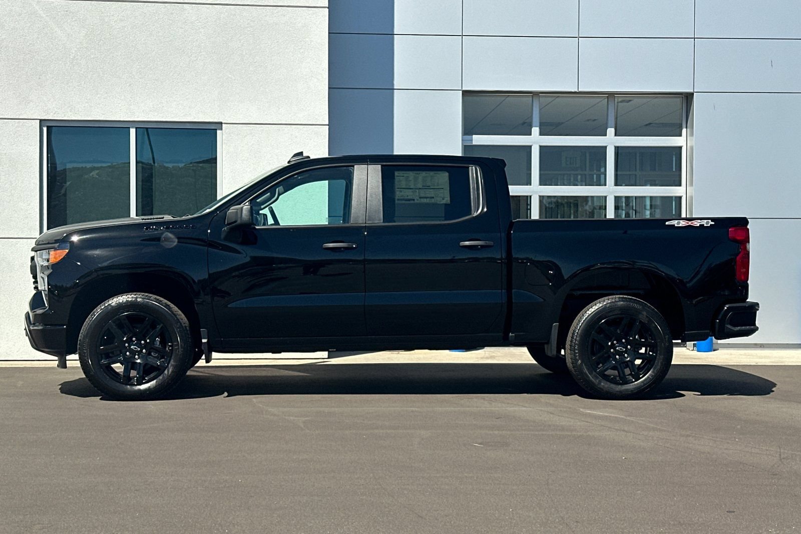 New 2026 Chevrolet Silverado 1500 Custom w/ LPO, Dark Essentials Package AWD/4WD image 7