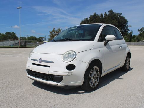 Used 2015 FIAT 500 Pop FWD image 2