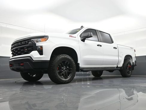 Used 2025 Chevrolet Silverado 1500 Custom Trail Boss AWD/4WD image 23