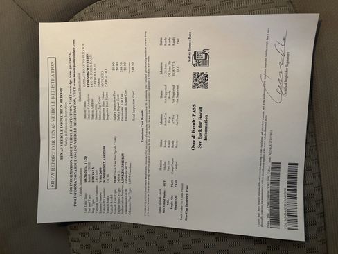 Used 2010 Chevrolet HHR LT image 11