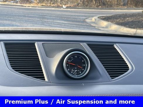 Used 2021 Porsche Macan S image 22