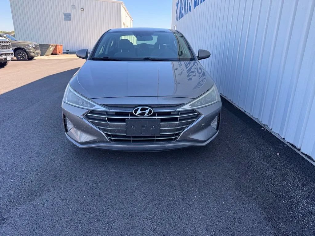 Used 2020 Hyundai Elantra SEL FWD image 3