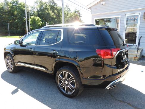 Used 2017 GMC Acadia Denali w/ Technology Package image 5
