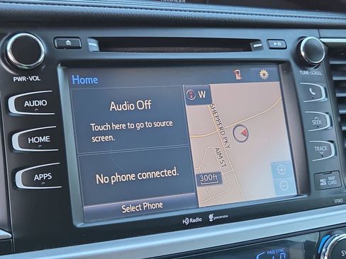 Used 2014 Toyota Highlander XLE image 24