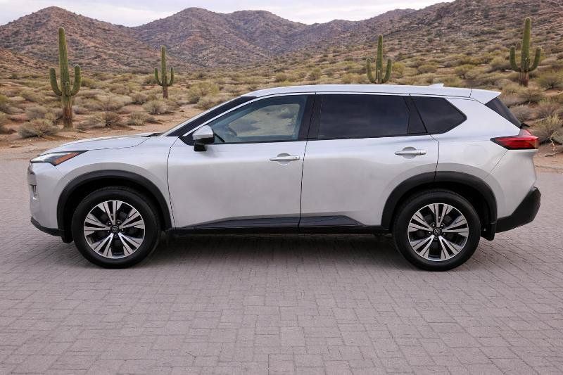 Used 2021 Nissan Rogue SV FWD image 7