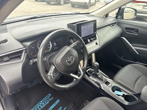 Used 2022 Toyota Corolla Cross LE FWD image 10