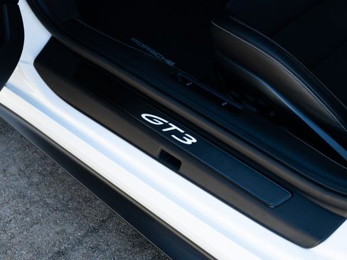 Used 2022 Porsche 911 GT3 RWD image 38