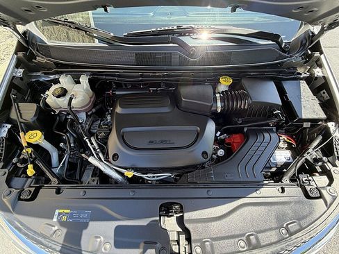 Used 2019 Chrysler Pacifica Touring-L w/ Advanced Safetytec Group FWD image 23
