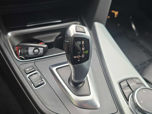Used 2015 BMW 320i Sedan RWD image 19