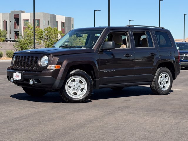 Used 2014 Jeep Patriot Sport w/ Power Value Group FWD image 2