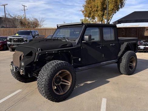 Used 2022 Jeep Gladiator Sport image 3