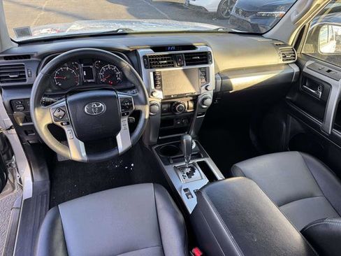 Used 2022 Toyota 4Runner SR5 Premium image 8