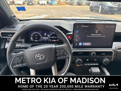 Used 2025 Toyota 4Runner TRD Off-Road Premium image 17