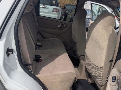 Used 2001 MAZDA Tribute DX image 17